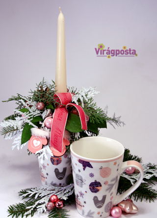 Virágposta - Karácsonyi gyertyás asztaldísz - porcelán bögrében