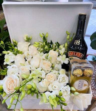 Virágposta - Krém rózsák Ferrero és Bailey's