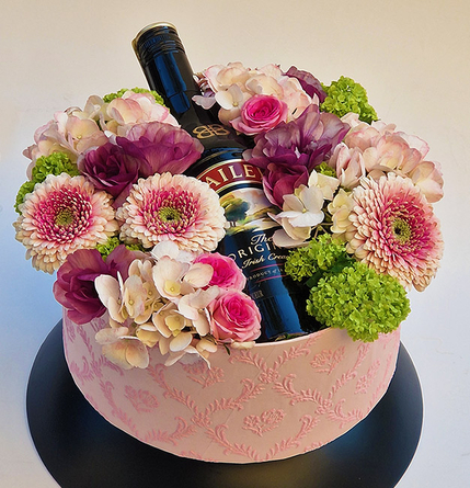 Virágposta - Rózsaszín virágbox Bailey's-szel