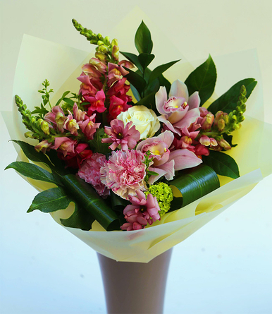 Virágposta - Ajándékcsokor tátikával és orchideával