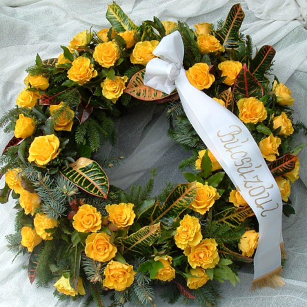 Virágposta - Búcsúzunk - Görögkoszorú sárga rózsákkal